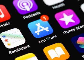 Apple говорит, что всего 40 из 65 000 iOS-разработчиков подали заявки на платежи вне App Store