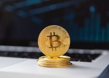 Трамп объявил новые пошлины, цена BTC отреагировала падением