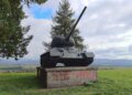 В Словакии памятник с советским танком разрисовали обидными для русских словами