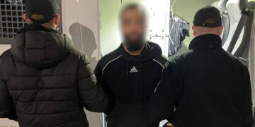 Из Германии в Украину экстрадировали подозреваемого в разбойном нападении на инкассаторов