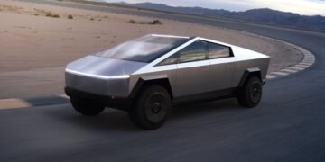 Tesla отзывает более 63 000 Cybertruck из-за дефекта системы освещения