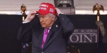 Соратник Трампа купил компанию, предоставлявшую системы голосования в 27 штатах из 50-ти