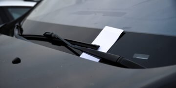 Львов стал первым городом, где штрафы за парковку автоматически появляются в Дії