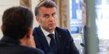 Макрон: Франция не остановила пенсионную реформу, а отложила. Возможен референдум