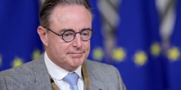 Премьер-министр Бельгии выдвинул три условия для получения репарационного кредита