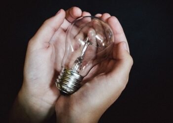 Кабмин установил показатель экономии энергии в зданиях органов госвласти