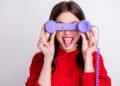 Алло, прошлое? Зумеры цепляют iPhone на стены, чтобы ощутить опыт «стационарных звонков»