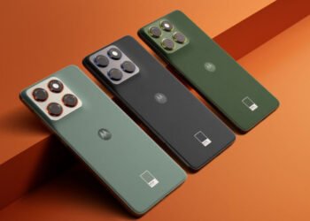 «Убийца» Galaxy Edge: вышел тонкий смартфон Motorola Edge 70 за €800