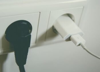 «Укрэнерго» возобновило ограничения электроснабжения во всех регионах до 22:00