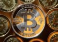 Розничные инвесторы наращивают покупки BTC