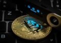 Биткойн обвалился до 105 тысяч долларов: что это значит для рынка криптовалют