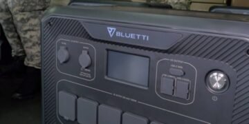 Бойцы батальона «Хорт» получили от «Украинской команды» партию зарядных станций BLUETTI