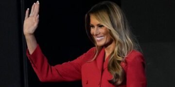Меланию Трамп и Хавьера Милея обвиняют в мошенничестве