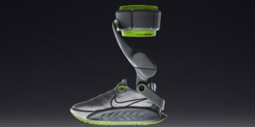 Кроссовки будущего: Nike показала первую обувь с электроприводом
