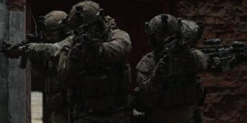 Зашли и развалили: бойцы ССО показали кадры близкого боя с россиянами