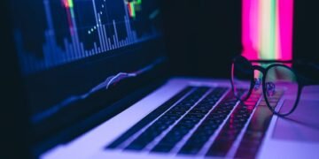 Индекс украинских акций на WSE утром в пятницу подскочил на 5,4% на фоне разговора Трампа и Путина