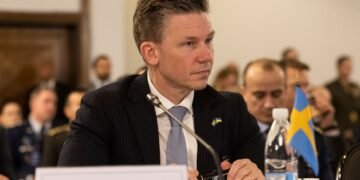 Швеция призвала Европу перейти «в режим войны» ради мира