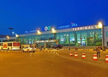 В РФ закрыты шесть аэропортов и горит электроподстанция