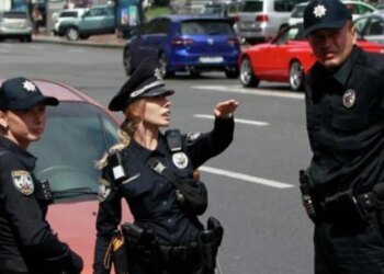 Нью-йоркский полицейский, услышав украинскую речь, процитировал Шевченко. ВИДЕО