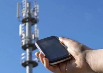 Свет дали — сигнала нет: Vodafone объяснил причины масштабных ограничений