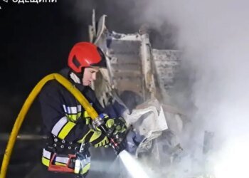 Ночная атака на Одесскую область:  возникли пожары на энергообъектах