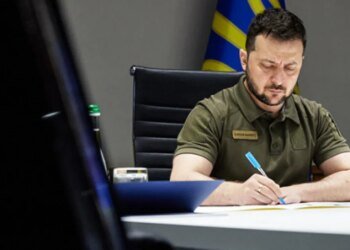 Зеленский подписал закон о порядке перезахоронения Защитников