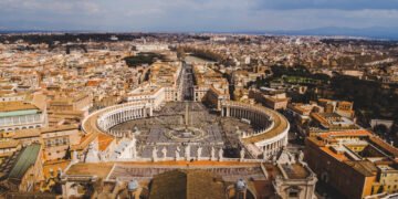 Ватикан впервые за много лет зафиксировал профицит: доходы превысили расходы на 1,6 млн евро