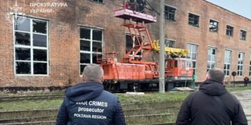 Укрзалізниця опровергла слухи о сокращении перевозок после российского удара по Гребенке