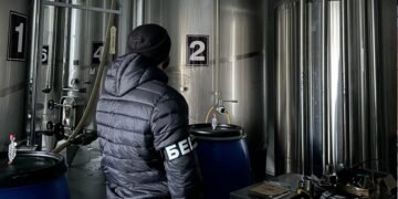 В Черкасской области изъяли 12 тонн нелегального алкоголя на 4 млн грн