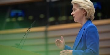 ЕС выделил Украине 6 млрд евро и назвал три варианта продолжения финансирования