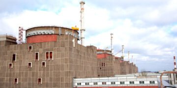 ЗАЭС, которой угрожал блэкаут, снова подключили к отремонтированной линии электропередач