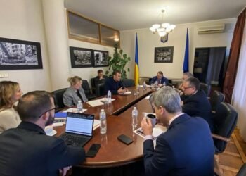 Гетманцев: МВФ не будет требовать акциз на сладкую воду, но другие решения будут непростыми