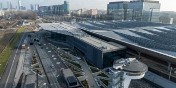 В Варшаве после пяти лет ремонта открыли один из крупнейших вокзалов Польши – фото, видео