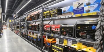 Украина за 10 мес. увеличила импорт электрогенераторов в 3,6 раза, аккумуляторов — на 53%