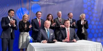 «Нафтогаз» и ORLEN согласовали поставки еще не менее 300 млн куб. м американского LNG в Украину