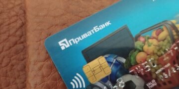 Количество активных карт в III кв.-25 выросло почти на 1 млн, Приват увеличил отрыв от mono