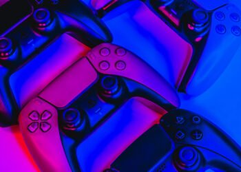 В интерфейсе PS5 нашли кнопку совместных покупок игр с ПК