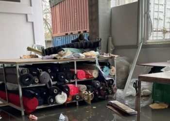 В результате ракетной атаки ночью разрушены складские и производственные помещения «Текстиль-Контакта»