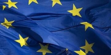 Экономический рост ЕС наблюдается на фоне значительной неопределённости — член ЕК по экономике