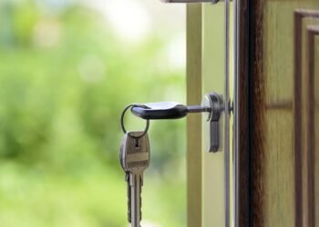 Участниками программы «ВідновиДІМ» теперь могут быть только ОСМД с повреждениями от 1 млн грн