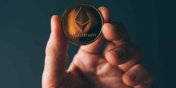 Кит лишился около $19 млн, торгуя Ethereum