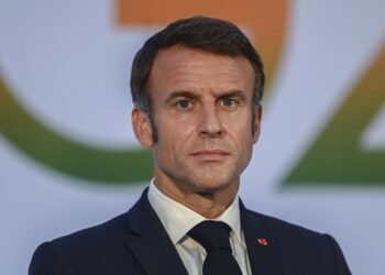 Макрон объявил о создании рабочей группы по гарантиям безопасности для Украины: что известно