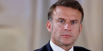 «Надо что-то хорошее для украинцев». Макрон требует пересмотра плана Трампа