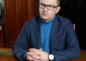 Расходы украинцев за рубежом в 2025 году сократятся на 10%, прогнозируют в НБУ