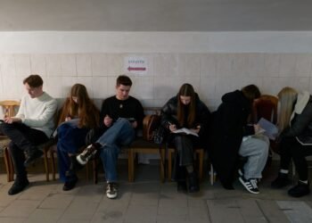 В Днепре прогремели взрывы: на город летели ракеты