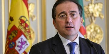 Испания выделит миллиард евро на покупку оружия для Украины