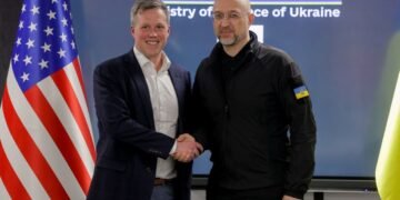 Сырский и Шмыгаль встретились с министром, который якобы будет продвигать план Трампа