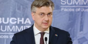 В Хорватии опровергают Орбана: Венгрия может отказаться от нефти из РФ