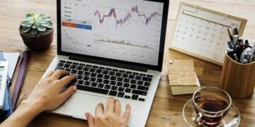 Джеймс Уинн вновь ставит на падение биткоина несмотря на 45 ликвидаций