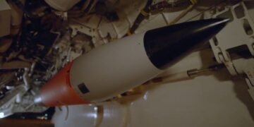 США успешно испытали ядерную бомбу B61-12 без боезаряда: что известно